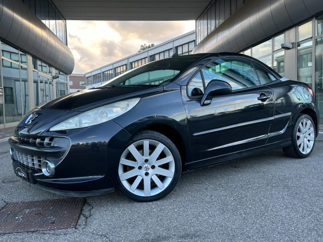 Peugeot 207 1.6 HDi 110CV CC Féline, del 2008, 181.000 km, in vendita a Cesenatico (FC)