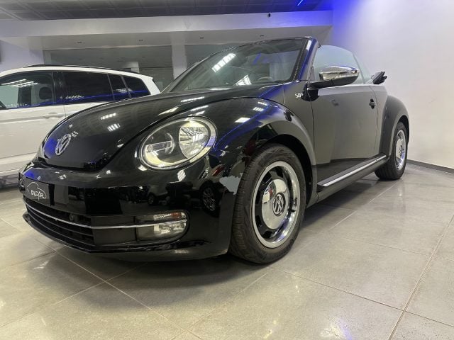 Volkswagen Maggiolino Cabrio 1.2 TSI 50° Anniversario Design, del 2014, 158.200 km, in vendita a Cesenatico (FC)