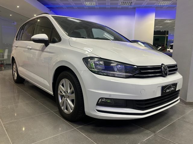 Volkswagen Touran 2.0 TDI SCR DSG 7Posti BlueMotion Technology, del 2019, 144.300 km, in vendita a Cesenatico (FC)
