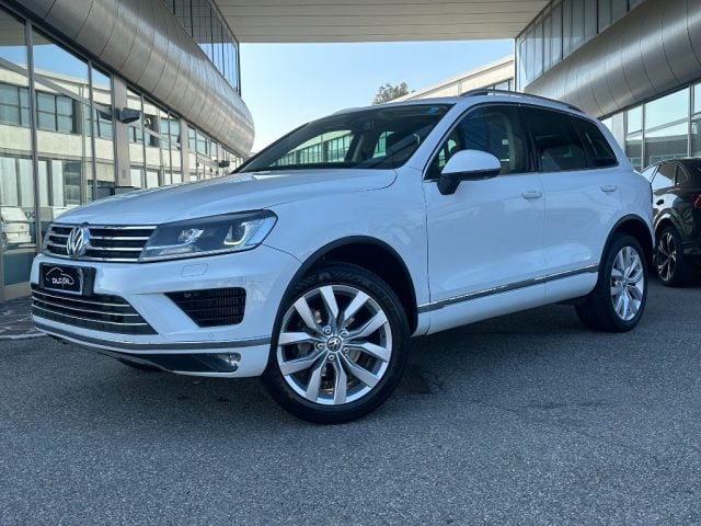 Volkswagen Touareg 3.0 TDI 204 CV tiptronic BlueMotion Technology, del 2016, 165.000 km, in vendita a Cesenatico (FC)