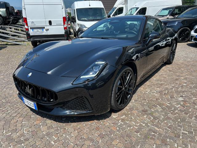 Maserati GranTurismo V6 490 CV AWD Modena - foto 2 di 4