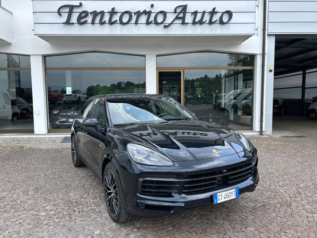 Porsche Cayenne 3.0 V6 E-Hybrid, del 2019, 209.000 km, in vendita a Garbagnate Monastero (LC)