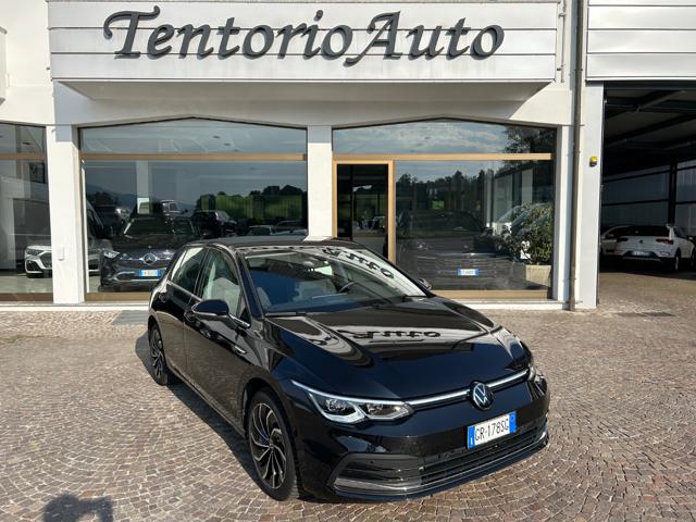 Volkswagen Golf 2.0 TDI 150 CV DSG SCR Style, del 2023, 18.000 km, in vendita a Garbagnate Monastero (LC)