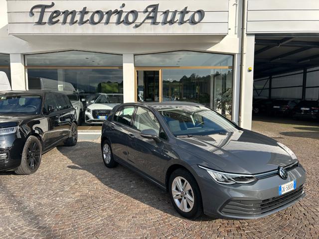 Volkswagen Golf 1.0 eTSI EVO DSG Life, del 2022, 38.000 km, in vendita a Garbagnate Monastero (LC)