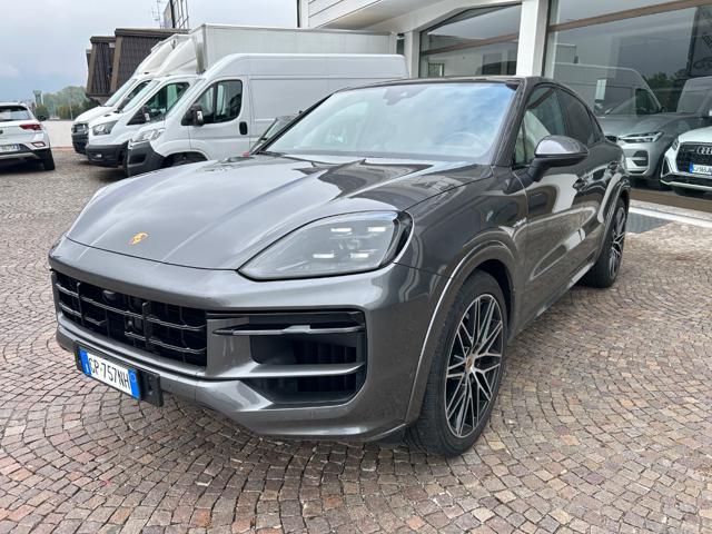 Porsche Cayenne 3.0 V6 E-Hybrid - foto 2 di 4
