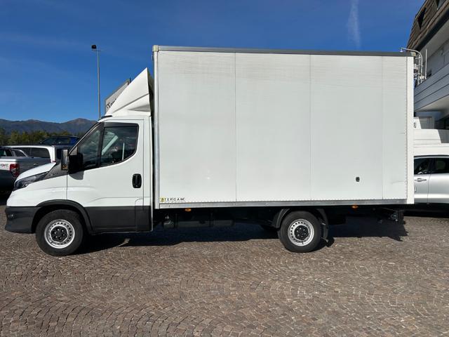 Iveco Daily 35S14 2.3 HPT furgonato passo 3750 - foto 3 di 4