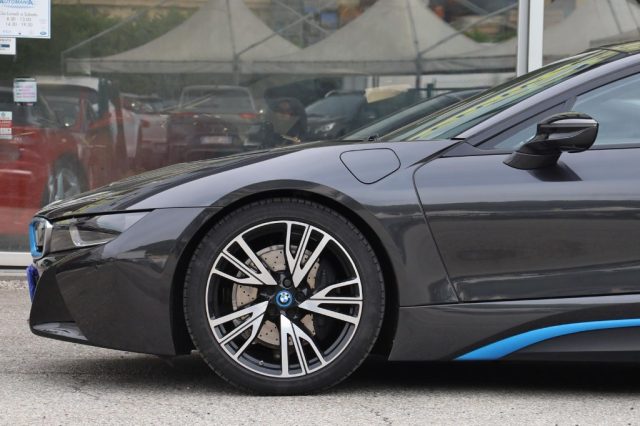 BMW i8 i8 - foto 4 di 4