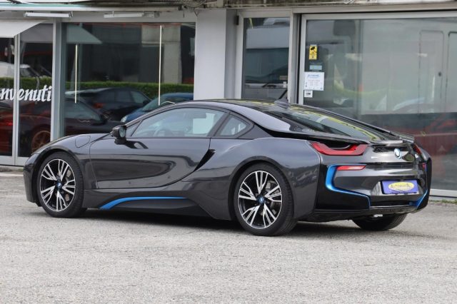 BMW i8 i8 - foto 2 di 4