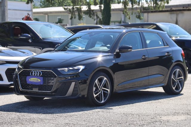 Audi A1 SPB 30 TFSI S tronic S line edition - foto 2 di 4