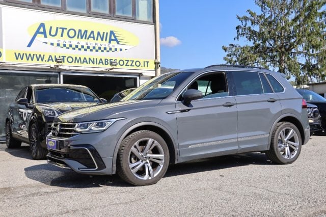 Volkswagen Tiguan 2.0 TDI 150 CV SCR DSG R-Line Tagl. Uff., del 2021, 118.000 km, in vendita a Besozzo (VA)