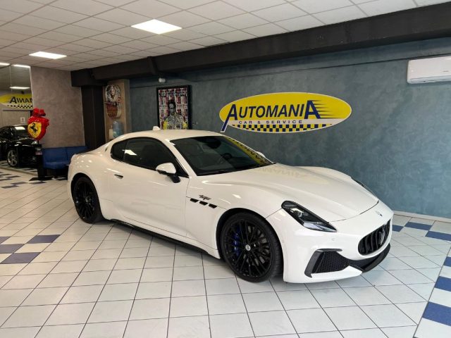 Maserati GranTurismo V6 550 CV AWD Trofeo IVA ESP. usato a BESOZZO