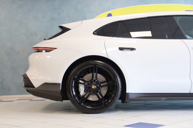 Porsche Taycan GTS Sport Turismo VENDITA / NOLEGGIO A BREVE E LUN - foto 3 di 4