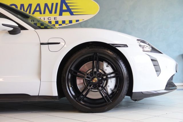 Porsche Taycan GTS Sport Turismo VENDITA / NOLEGGIO A BREVE E LUN - foto 4 di 4