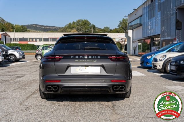 Porsche Panamera 4.0 Turbo S E-Hybrid Sport Turismo, del 2018, 103.000 km, in vendita a Besozzo (VA)