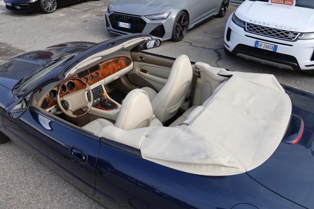 Jaguar XK8 4.0 Convertibile usato a BESOZZO