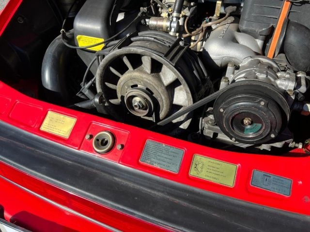 Porsche 911 3.2 Carrera Cabriolet usato a BESOZZO