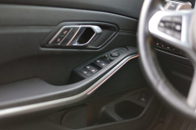 BMW 320 d xDrive Touring Sport IVA ESPOSTA, del 2020, 176.000 km, in vendita a Besozzo (VA)