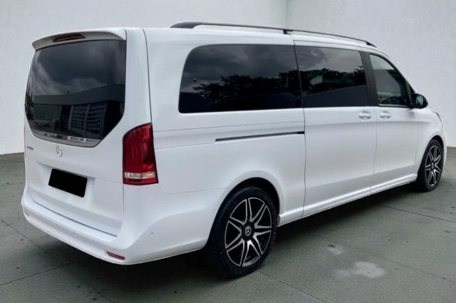 Mercedes-Benz V 300 d Automatic Premium AMG Extralong + IVA ESPOSTA - foto 4 di 4
