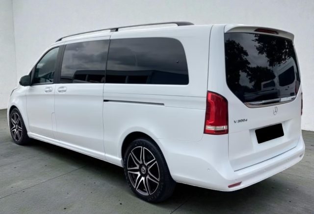 Mercedes-Benz V 300 d Automatic Premium AMG Extralong + IVA ESPOSTA - foto 3 di 4