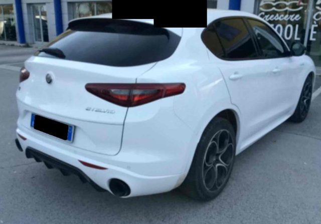 Alfa Romeo Stelvio 2.2 DIESEL 210 CV AT8 Q4 VELOCE IVA ESPOSTA usato a SANT ANGELO IN VADO