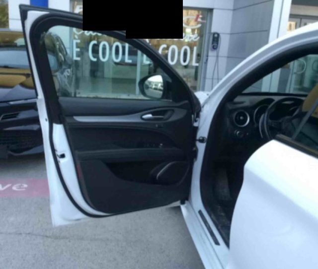 Alfa Romeo Stelvio 2.2 DIESEL 210 CV AT8 Q4 VELOCE IVA ESPOSTA - foto 4 di 4