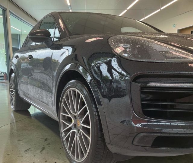 Porsche Cayenne Coupé 3.0 V6 E-Hybrid PLATINUM PASM PANO VENTILATI - foto 3 di 4