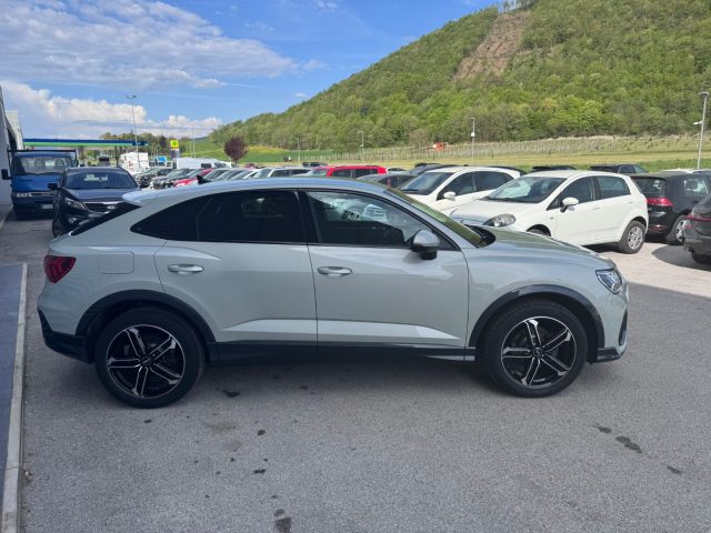 Audi Q3 SPB 35TDI S-tronic Identity Black S-line SPORTBACK - foto 4 di 4