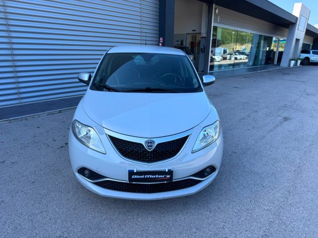Lancia Ypsilon 1.2 fire 69 CV 5 porte Gold OK NEOPATENTATO - foto 2 di 4