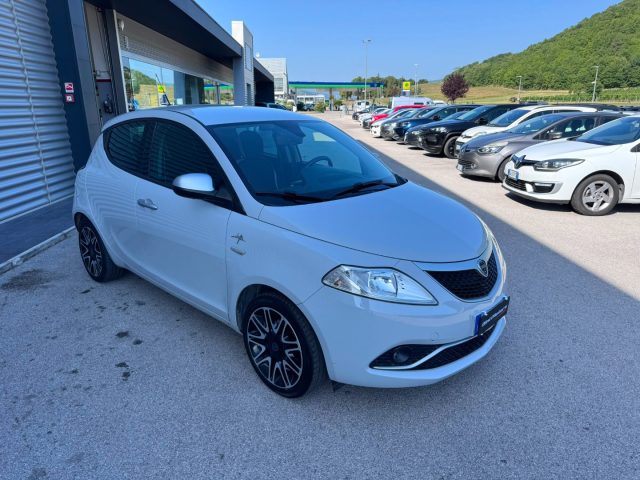 Lancia Ypsilon 1.2 fire 69 CV 5 porte Gold OK NEOPATENTATO - foto 3 di 4