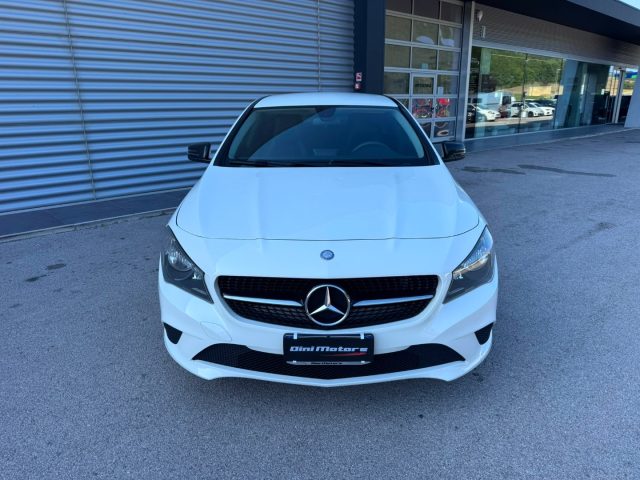 Mercedes-Benz CLA 200 CDI Premium 2.2 diesel cerchi AMG Sport - foto 2 di 4