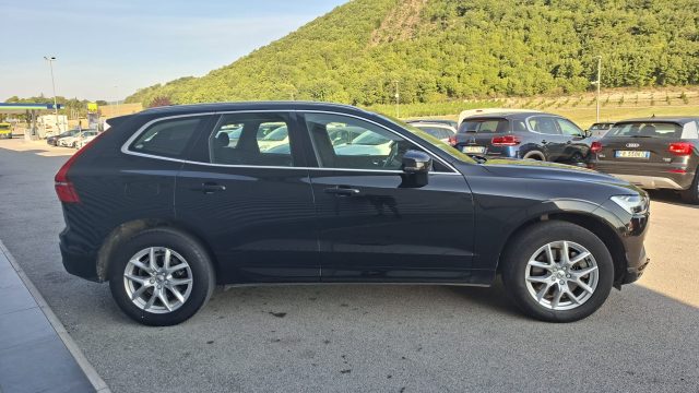 Volvo XC60 B4 (d) AWD Geartronic Business Plus 4x4 - foto 4 di 4