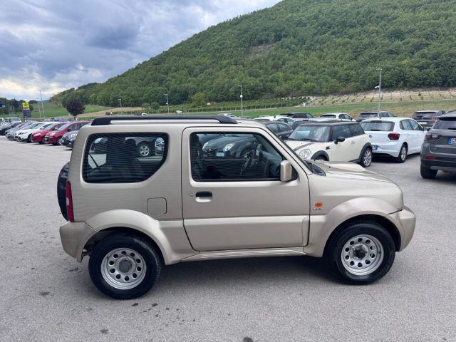Suzuki Jimny 1.5 DDiS cat 4WD JLX TRAZIONE INTEGRALE 4X4 GANCIO - foto 4 di 4