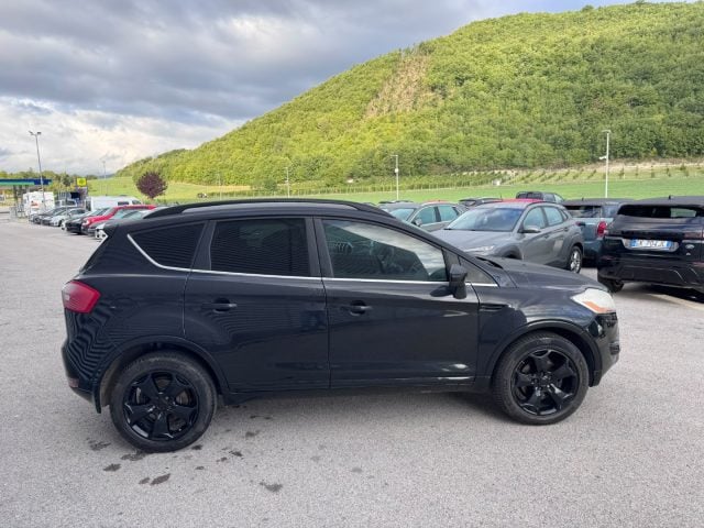 Ford Kuga 2.0 TDCi 163 CV 4WD Titanium 4x4 total black - foto 4 di 4