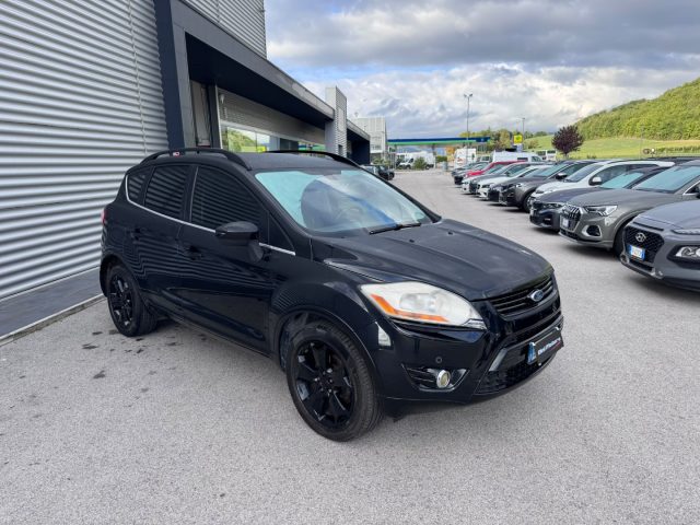 Ford Kuga 2.0 TDCi 163 CV 4WD Titanium 4x4 total black - foto 3 di 4