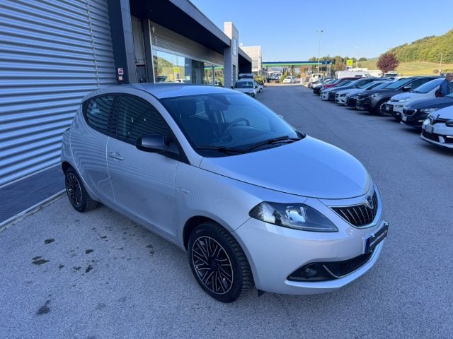 Lancia Ypsilon 1.0 FireFly 5p Hybrid Ecochic Gold IVA ESPOSTA - foto 3 di 4