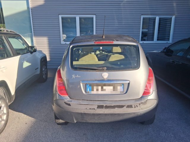 Lancia Ypsilon 1.2 benzina OK NEOPATENTATI - foto 4 di 4
