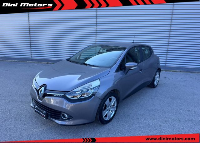 Renault Clio 1.5 dCi 8V 75CV 5 porte Live OK neopatentati usato a SANT ANGELO IN VADO