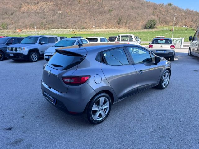 Renault Clio 1.5 dCi 8V 75CV 5 porte Live OK neopatentati, del 2015, 200.000 km, in vendita a Sant Angelo In Vado (PU)