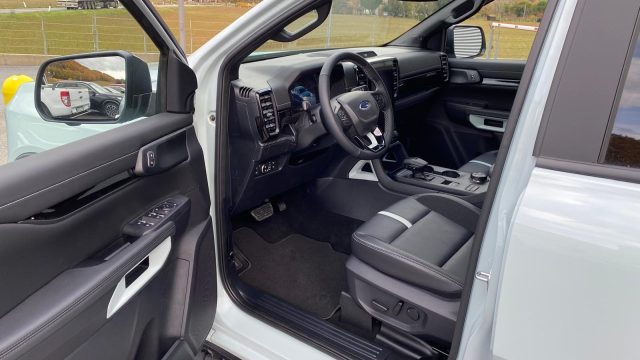 Ford Ranger 2.3 Plug In Hybrid AWD 281 CV Stormtrak NUOVO nuovo a SANT ANGELO IN VADO
