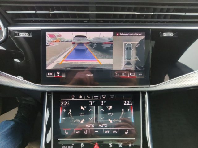 Audi Q8 50 TDI 286CV FULL S-line MY24 LASER IVA ESPOSTA, del 2024, 15.000 km, in vendita a Sant Angelo In Vado (PU)