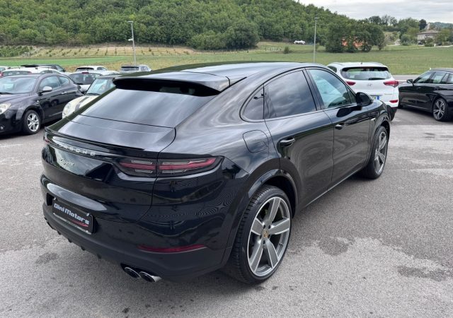 Porsche Cayenne Coupé 3.0 V6 E-Hybrid PASM PANO BOSE IVA ESPOSTA - foto 4 di 32