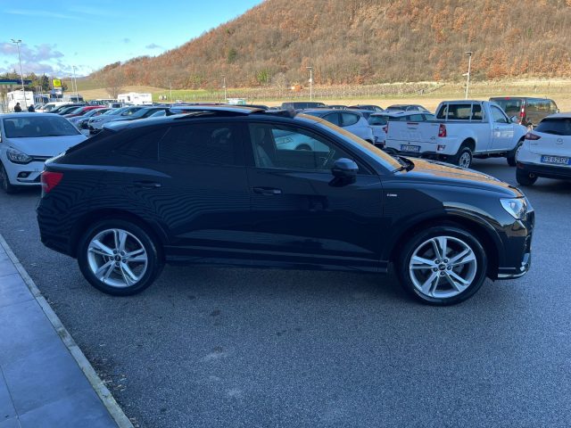 Audi Q3 SPB 35 TDI Stronic Identity Black S-line SPORTBACK - foto 4 di 4