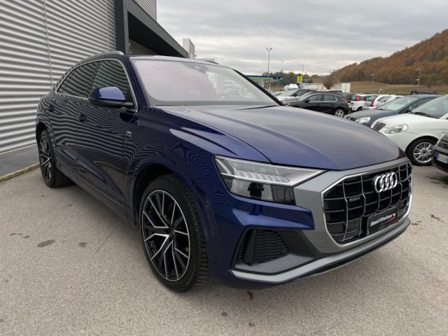 Audi Q8 50 TDI 286CV FULL S-line, GARANZIA AUDI 2027 usato a SANT ANGELO IN VADO