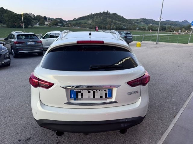 Infiniti QX70 3.0 diesel V6 AT S Premium IVA ESPOSTA DETRAIBILE - foto 2 di 4