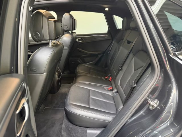 Porsche Macan 2.0 CHRONO SPORT PASM TETTO IVA ESPOSTA LEGGE 104, del 2022, 47.000 km, in vendita a Sant Angelo In Vado (PU)
