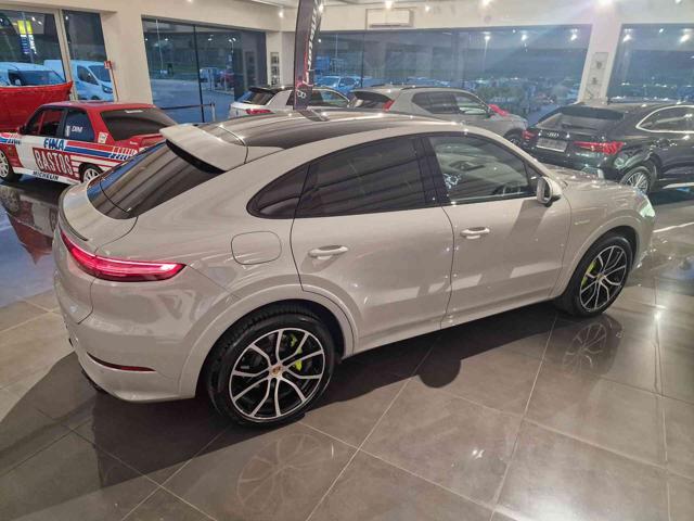 Porsche Cayenne Coup� 3.0 V6 E-Hybrid PASM PANO GTS MEMORIE - foto 4 di 4
