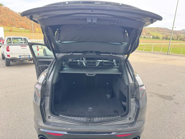 Alfa Romeo Stelvio 2.2 DIESEL 210 CV AT8 Q4 VELOCE IVA ESPOSTA usato a SANT ANGELO IN VADO