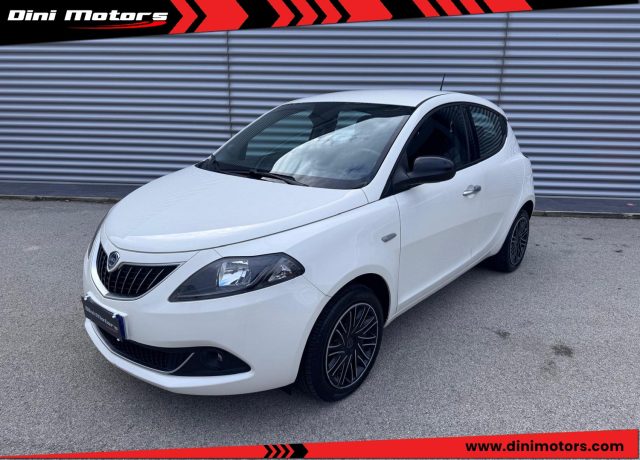 Lancia Ypsilon 1.0 FireFly 5p Hybrid Ecochic Gold IVA ESPOSTA usato a SANT ANGELO IN VADO