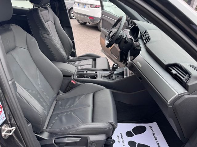 Audi Q3 SPB 35 TDI Stronic Identity Black S-line SPORTBACK - foto 4 di 4
