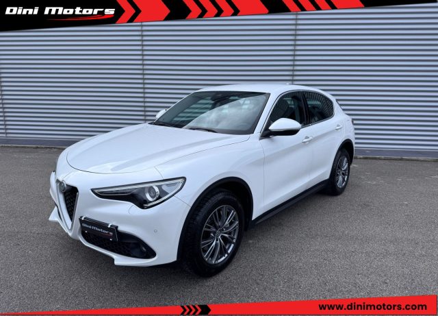 Alfa Romeo Stelvio 2.2 Turbodiesel perla 210 CV AT8 Q4 Super 4x4 4WD usato a SANT ANGELO IN VADO